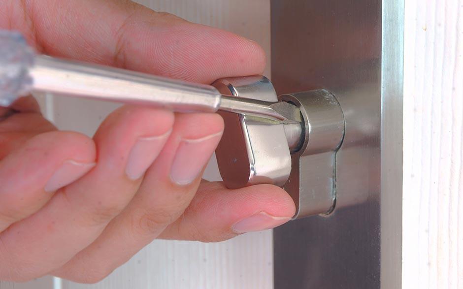 tarif serrurier ouverture de porte Montchauvet